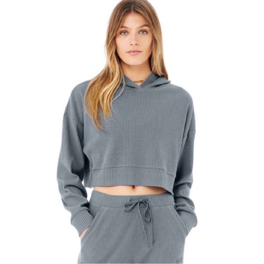 Alo Muse Set in Steel Blue